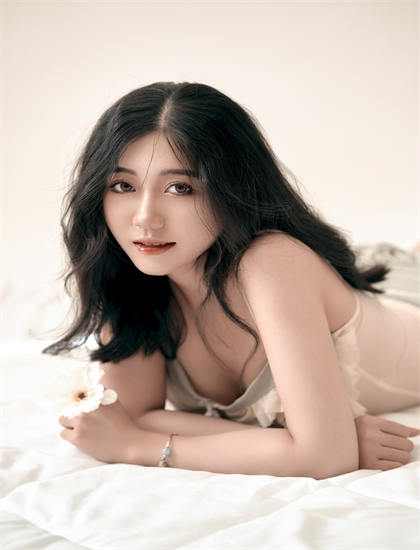 女人床技48动态图_久操视频在线_决战黎明在线观看